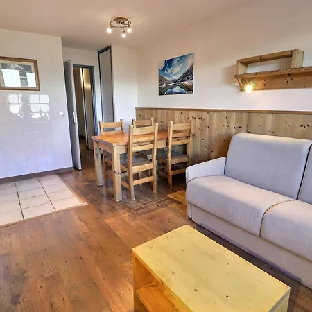 Confortable 2 Pieces, Skis Aux Pieds Et Proche Des Commerces - Fr-1-182a-28 Courchevel