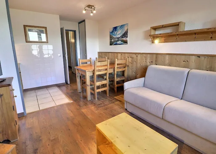 Confortable 2 Pieces, Skis Aux Pieds Et Proche Des Commerces - Fr-1-182a-28 Courchevel